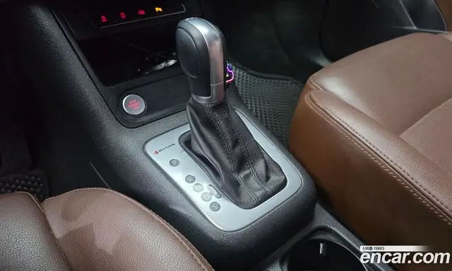 Volkswagen Tiguan 2015 2.0 автомат (гидро), миниатюра 9