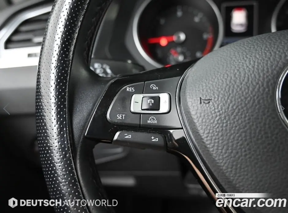 Volkswagen Tiguan 2018 2.0 автомат (гидро), фото 16