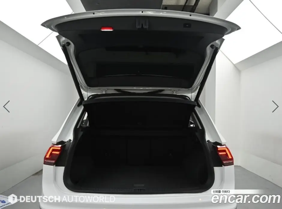 Volkswagen Tiguan 2018 2.0 автомат (гидро), фото 19