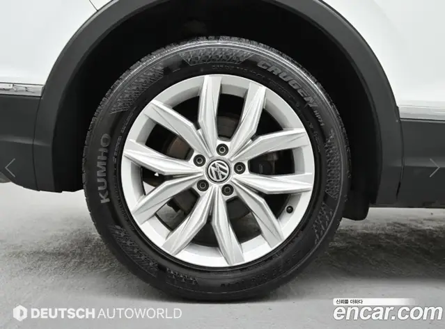 Volkswagen Tiguan 2018 2.0 автомат (гидро), миниатюра 5