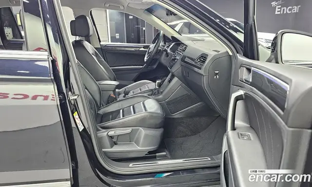 Volkswagen Tiguan 2021 2.0 автомат (гидро), миниатюра 11
