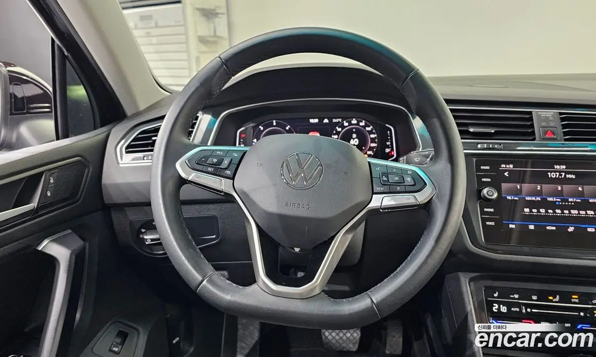 Volkswagen Tiguan 2021 2.0 автомат (гидро), фото 13