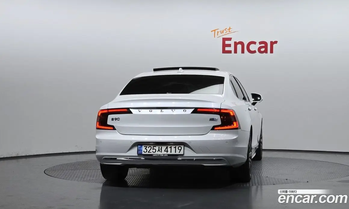 Volvo S90 2023 2.0 автомат (гидро), фото 4