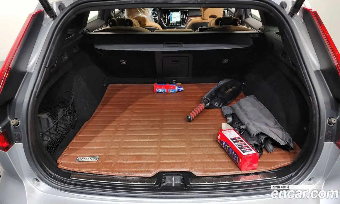 Volvo V60 2020 2.0 автомат (гидро), фото 20