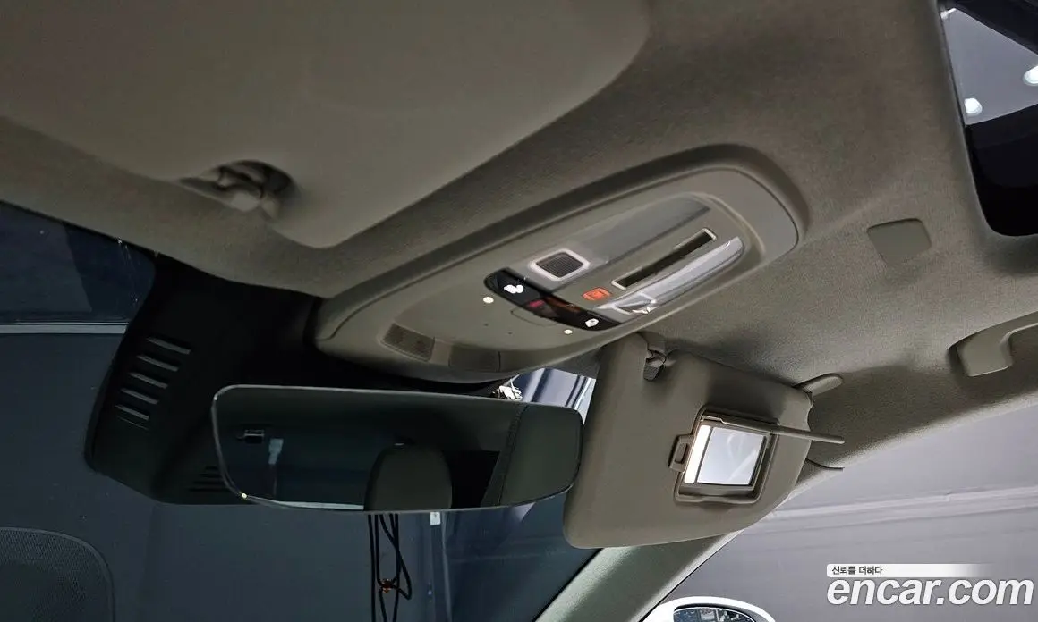 Volvo XC40 2025 2.0 автомат (гидро), фото 35