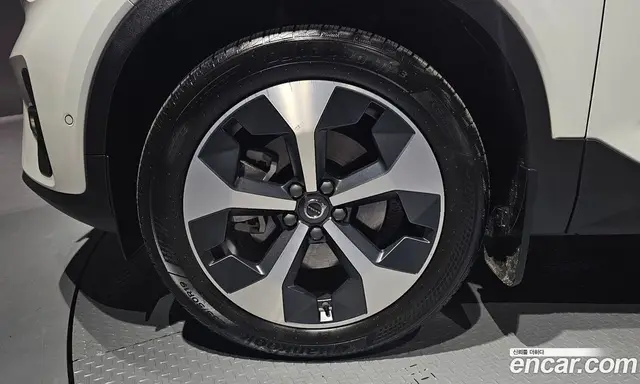 Volvo XC40 2025 2.0 автомат (гидро), миниатюра 5