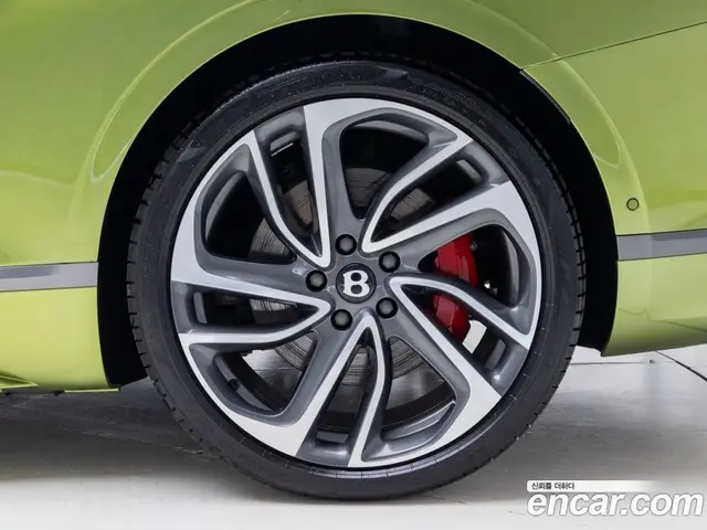 Bentley Continental 2025 4.0 автомат (гидро), миниатюра 5 Bentley Continental 2025 4.0 автомат (гидро), миниатюра 5