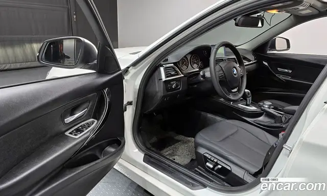 BMW 3 серия 2017 2.0 автомат (гидро), миниатюра 10