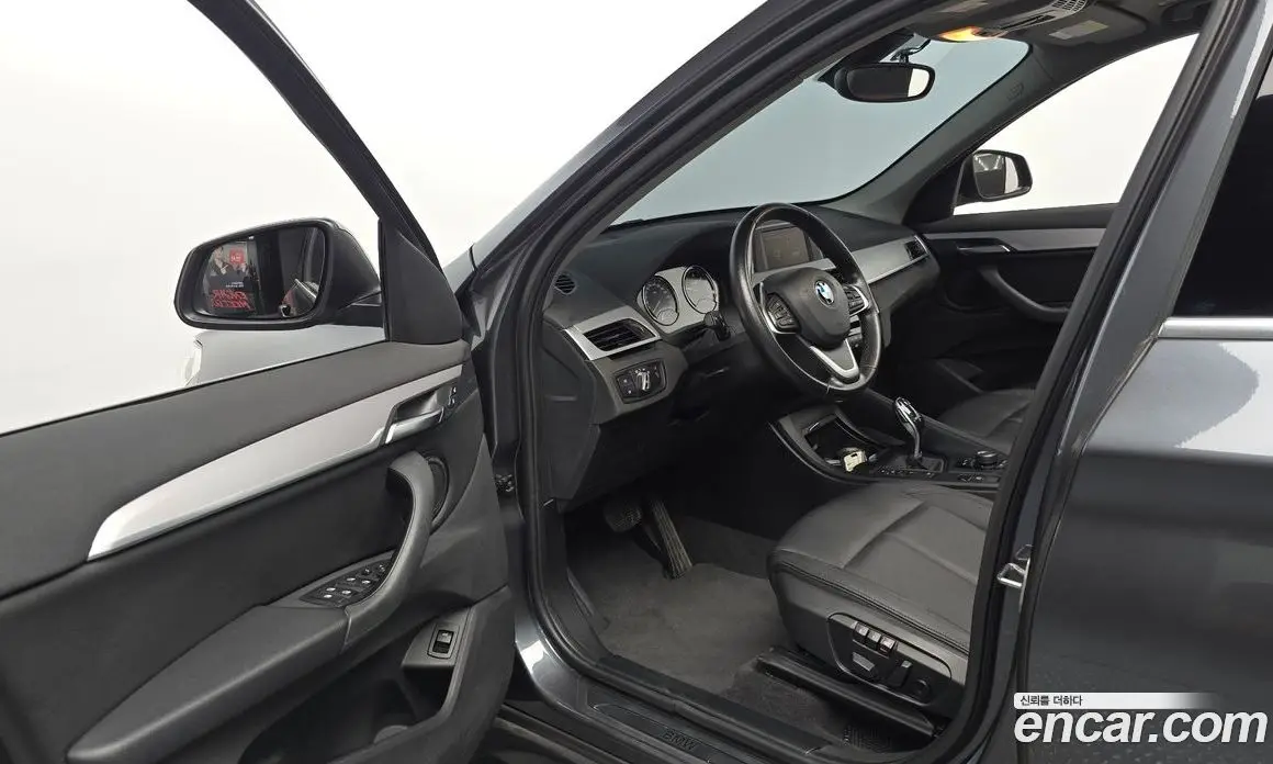 BMW X1 2020 2.0 автомат (гидро), фото 12