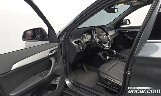 BMW X1 2020 2.0 автомат (гидро), миниатюра 12
