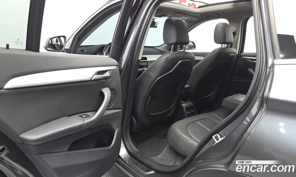 BMW X1 2020 2.0 автомат (гидро), фото 15