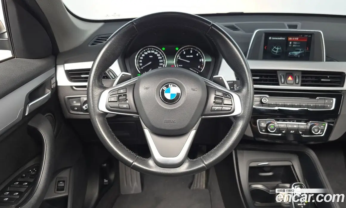 BMW X1 2020 2.0 автомат (гидро), фото 18