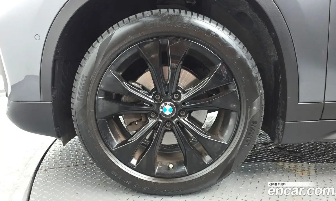 BMW X1 2020 2.0 автомат (гидро), фото 4