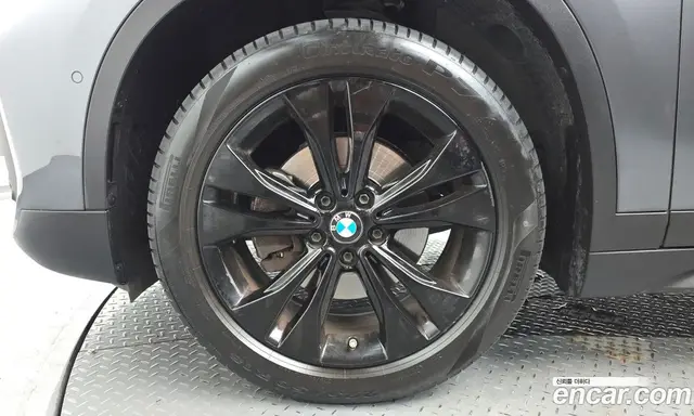BMW X1 2020 2.0 автомат (гидро), миниатюра 4