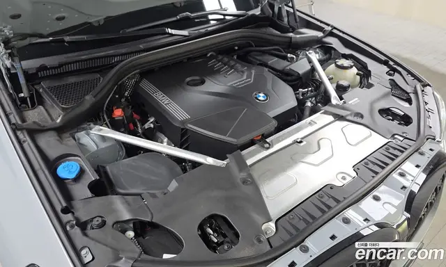 BMW X4 2025 2.0 автомат (гидро), миниатюра 6