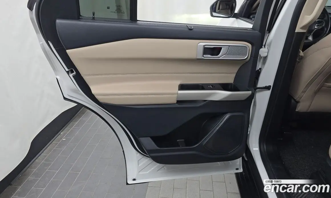 Ford Explorer 2021 2.3 автомат (гидро), фото 15