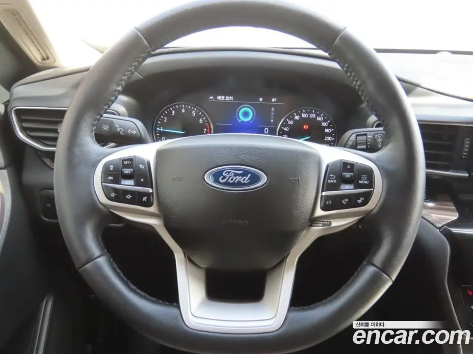 Ford Explorer 2023 2.3 автомат (гидро), фото 12