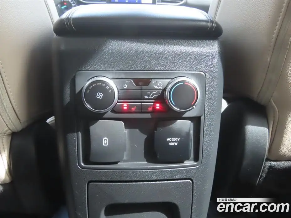 Ford Explorer 2023 2.3 автомат (гидро), фото 13