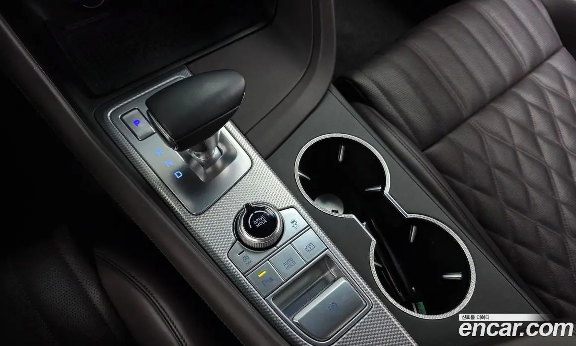 Genesis G70 2023 2.0 автомат (гидро), фото 12