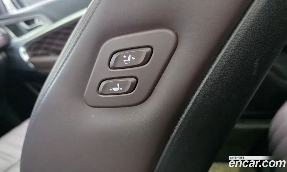 Genesis G70 2023 2.0 автомат (гидро), фото 33