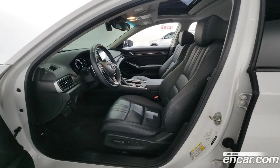 Honda Accord 2019 1.5 автомат (гидро), фото 13