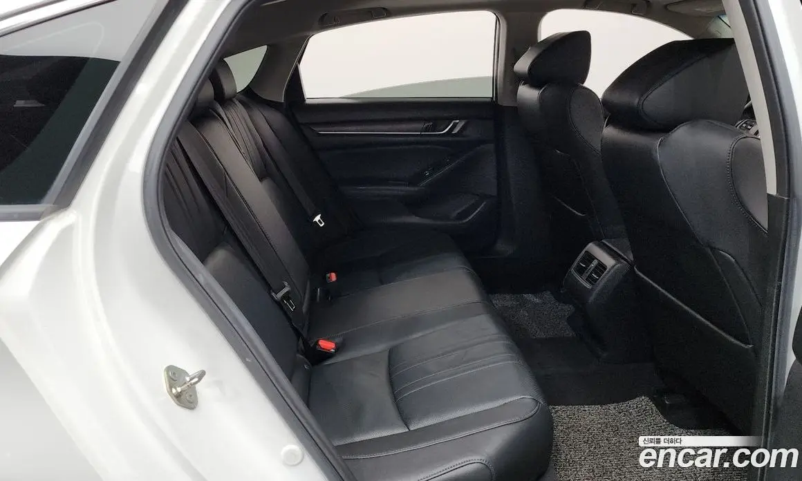 Honda Accord 2019 1.5 автомат (гидро), фото 17