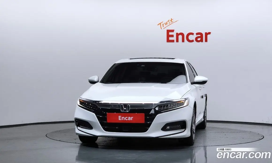 Honda Accord 2019 1.5 автомат (гидро), фото 3
