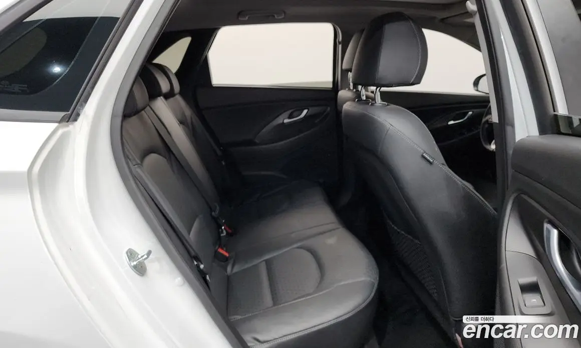 Hyundai i30 2018 1.4 автомат (гидро), фото 11