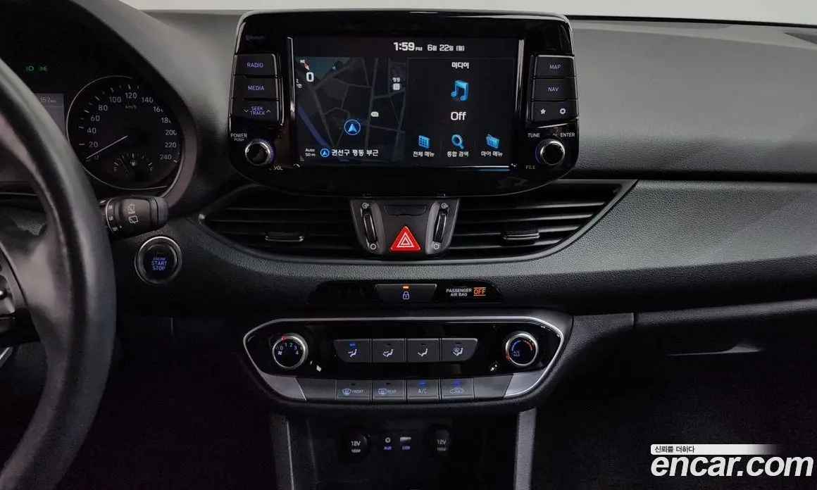 Hyundai i30 2018 1.4 автомат (гидро), фото 12