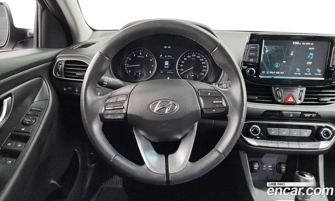 Hyundai i30 2018 1.4 автомат (гидро), фото 13
