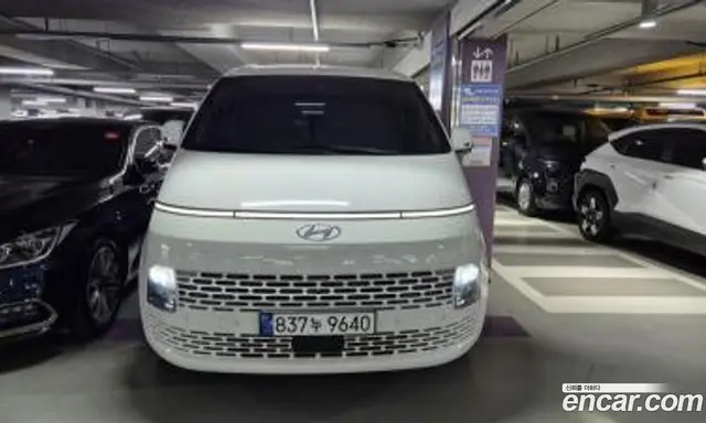 Hyundai Staria 2024 3.5 автомат (гидро), миниатюра 2