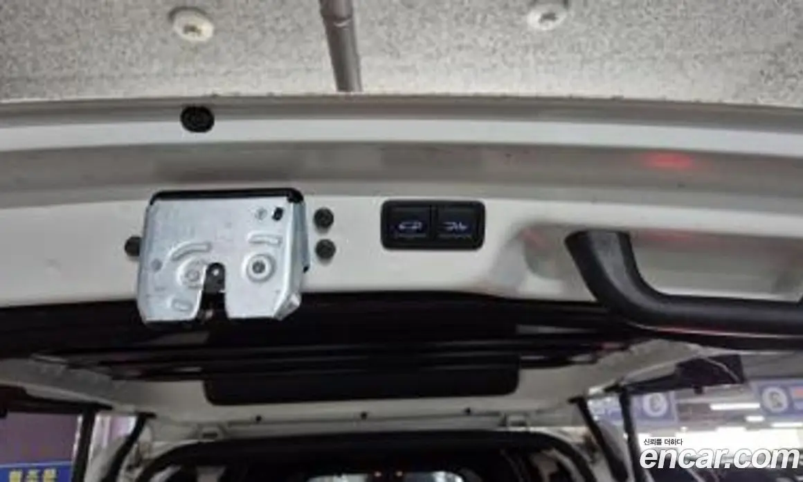Hyundai Staria 2024 3.5 автомат (гидро), фото 9