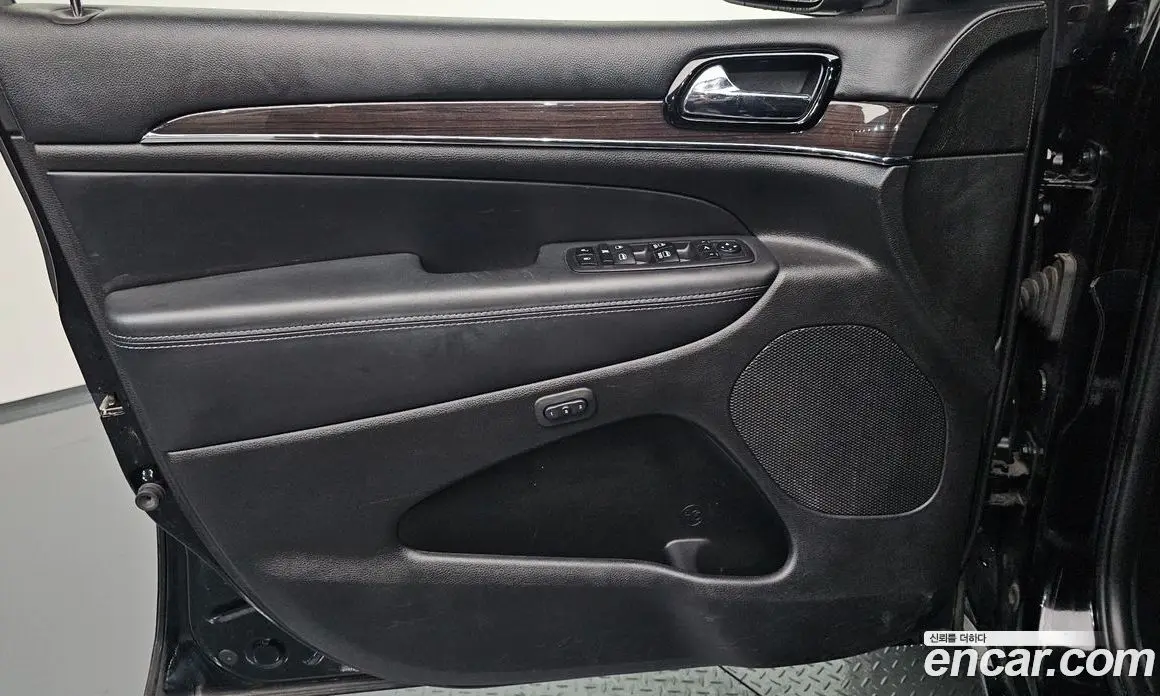 Jeep Cherokee 2019 3.6 автомат (гидро), фото 14