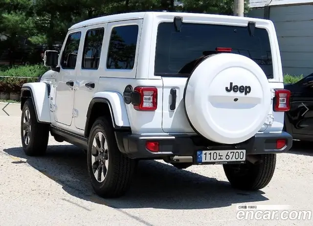 Jeep Wrangler 2022 2.0 автомат (гидро), миниатюра 3