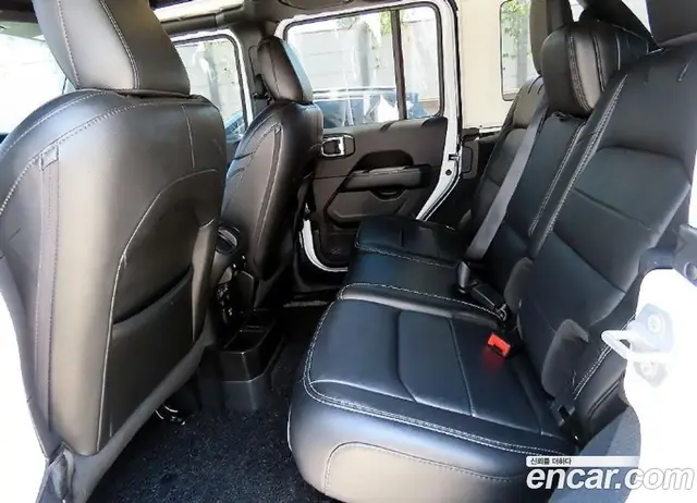 Jeep Wrangler 2022 2.0 автомат (гидро), миниатюра 6