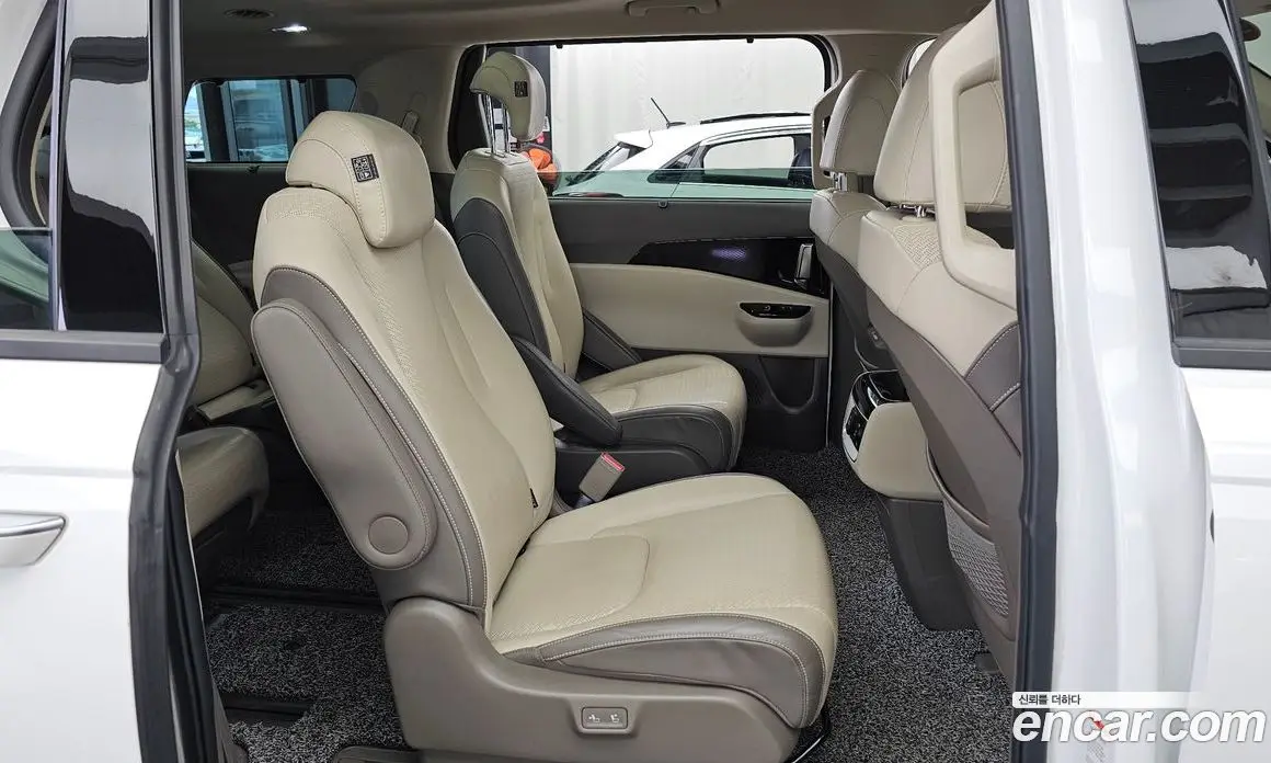 Kia Carnival 2022 3.5 автомат (гидро), фото 18