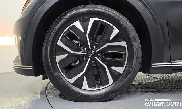 Kia EV6 2022 0.1 автомат (гидро), миниатюра 5