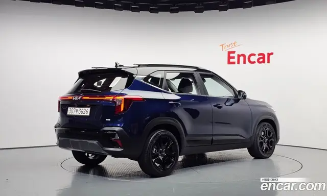 Kia Seltos 2023 1.6 автомат (гидро), миниатюра 2