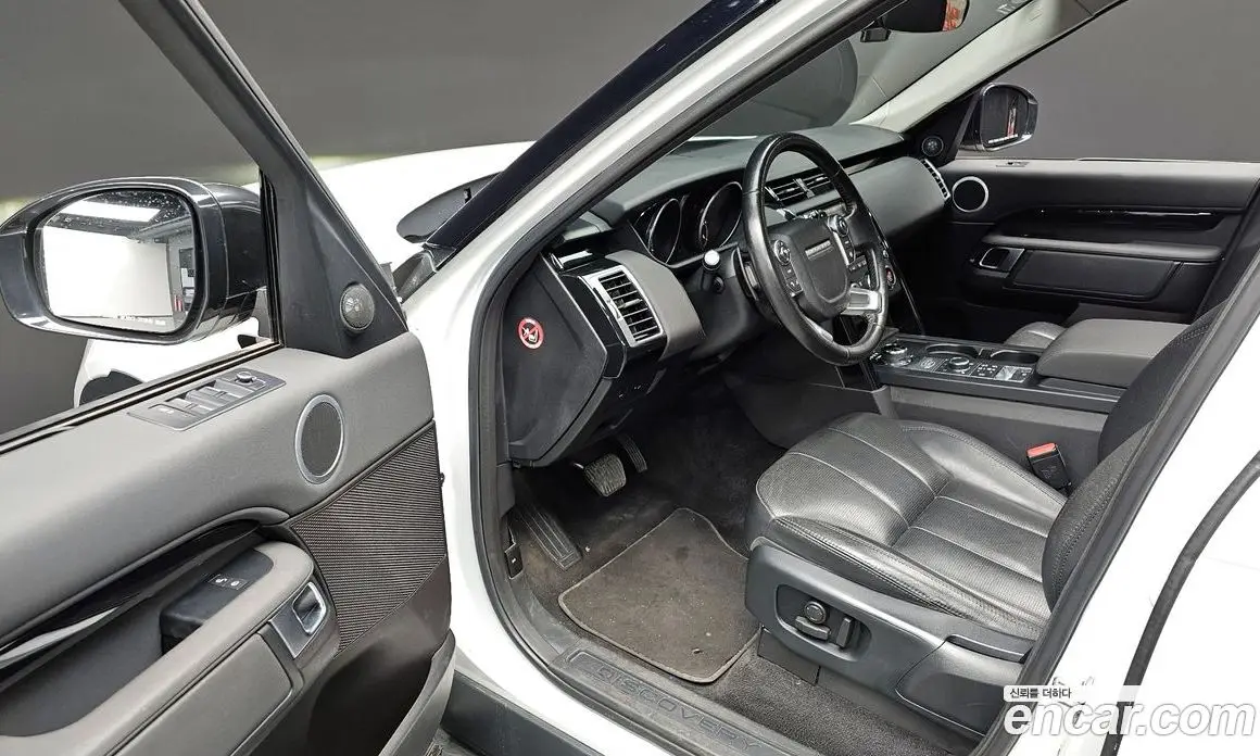 Land Rover Discovery 2018 2.0 автомат (гидро), фото 12