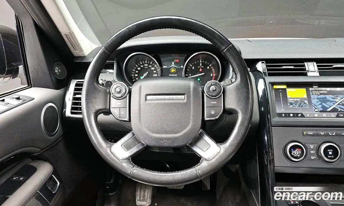 Land Rover Discovery 2018 2.0 автомат (гидро), фото 13
