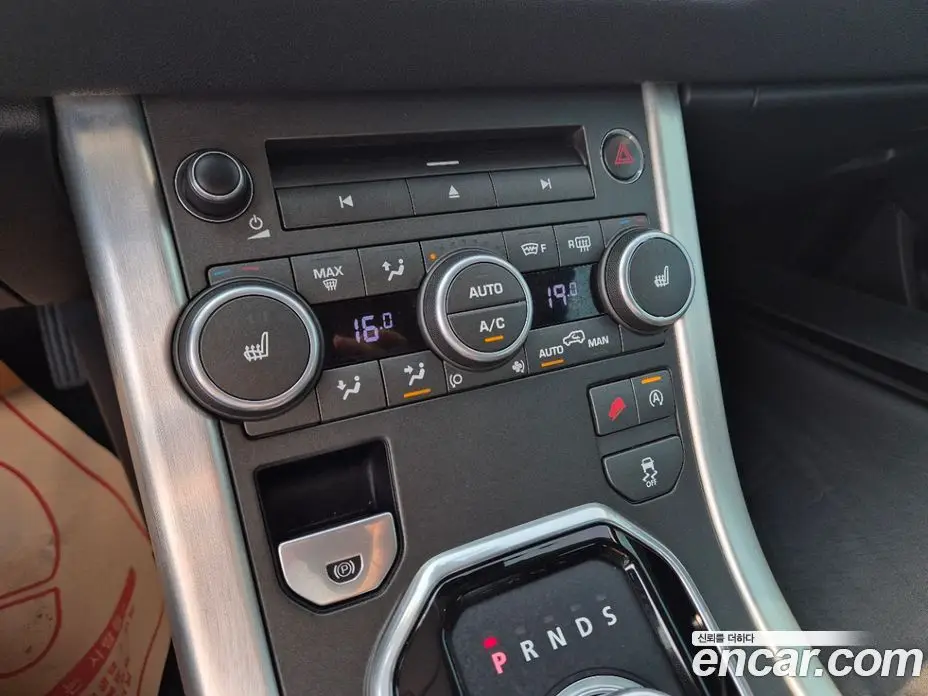 Land Rover Range Rover Evoque 2015 2.0 автомат (гидро), фото 15