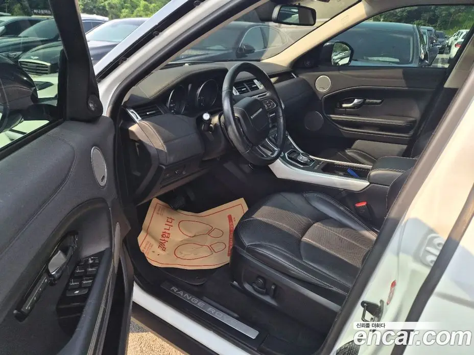 Land Rover Range Rover Evoque 2015 2.0 автомат (гидро), фото 9