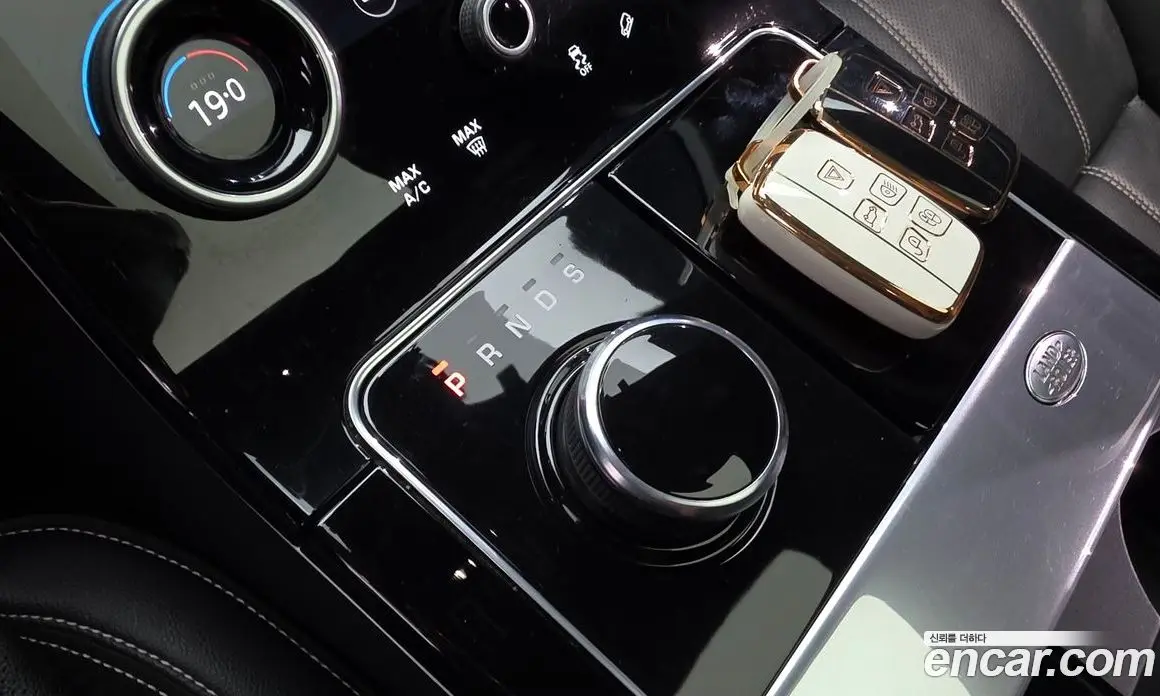 Land Rover Range Rover Velar 2019 3.0 автомат (гидро), фото 12