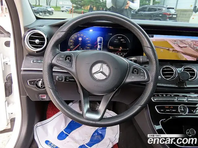 Mercedes-Benz E-Class 2017 2.0 автомат (гидро), миниатюра 8