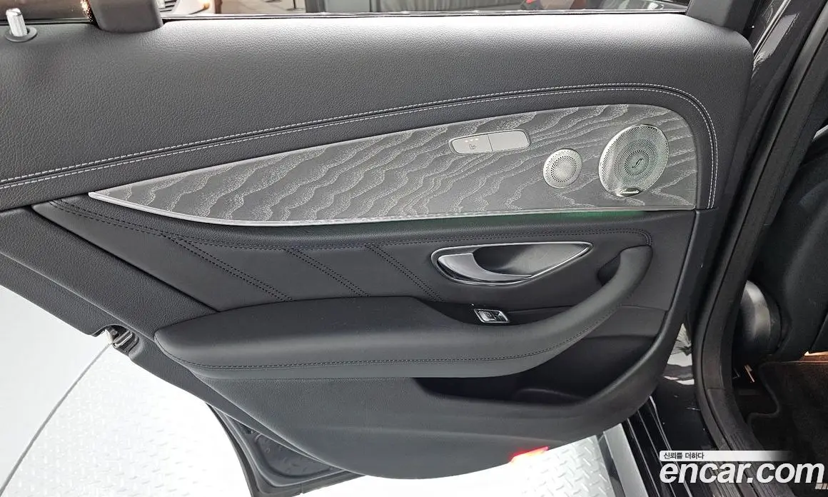 Mercedes-Benz E-Class 2022 3.0 автомат (гидро), фото 15