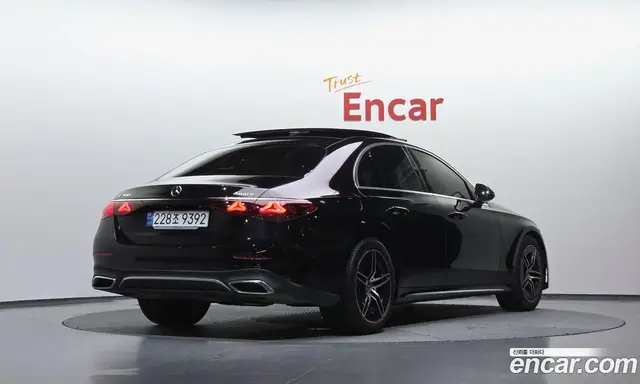Mercedes-Benz E-Class 2024 2.0 автомат (гидро), миниатюра 2