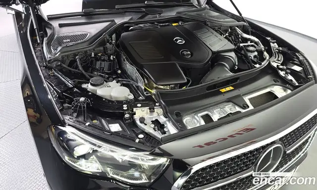 Mercedes-Benz E-Class 2024 2.0 автомат (гидро), миниатюра 6