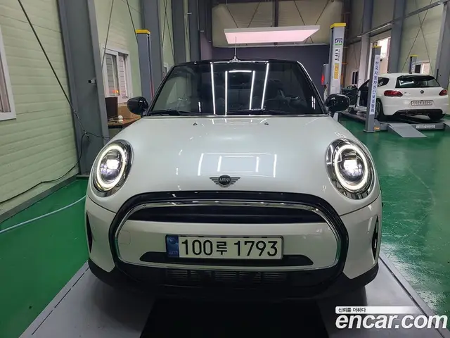 Mini Cooper Convertible 2024 1.5 автомат (гидро), миниатюра 2