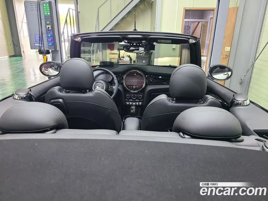 Mini Cooper Convertible 2024 1.5 автомат (гидро), фото 17