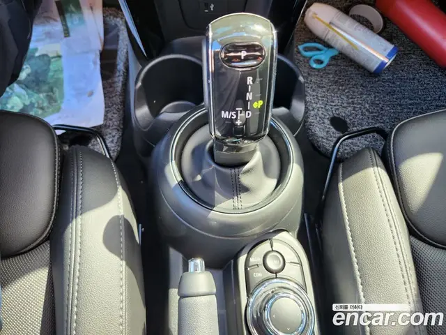 Mini Cooper Convertible 2024 1.5 автомат (гидро), миниатюра 10